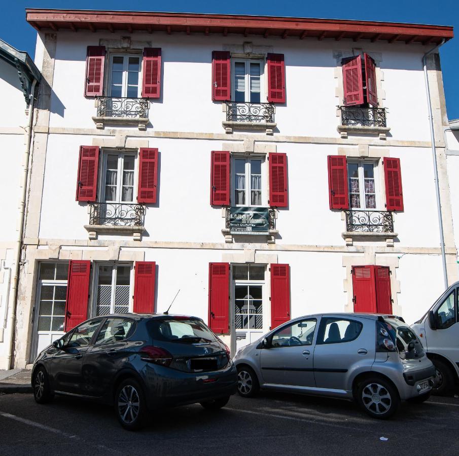 Du Large Apartment Bayonne Exterior photo