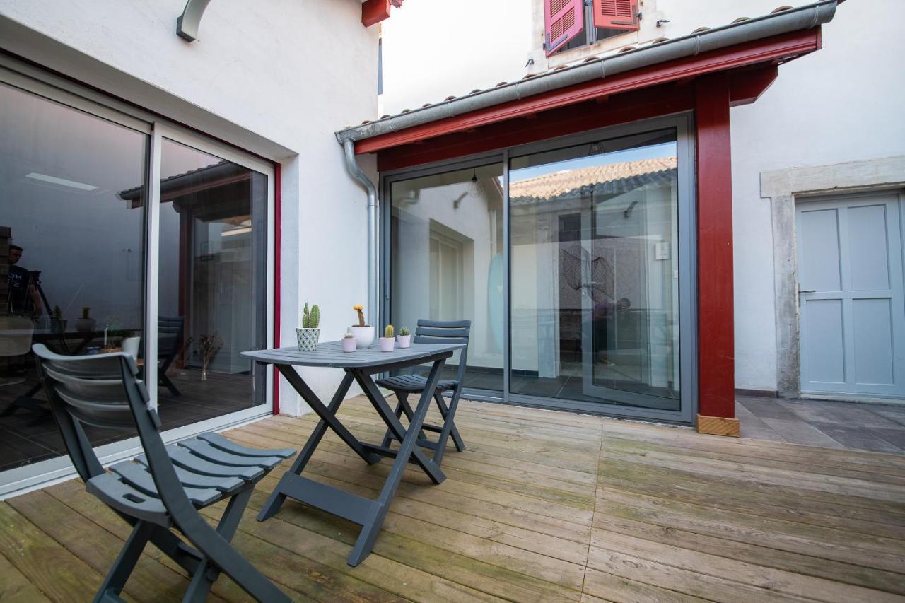 Du Large Apartment Bayonne Exterior photo